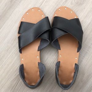 Universal Thread Black Sandals Size 7.5